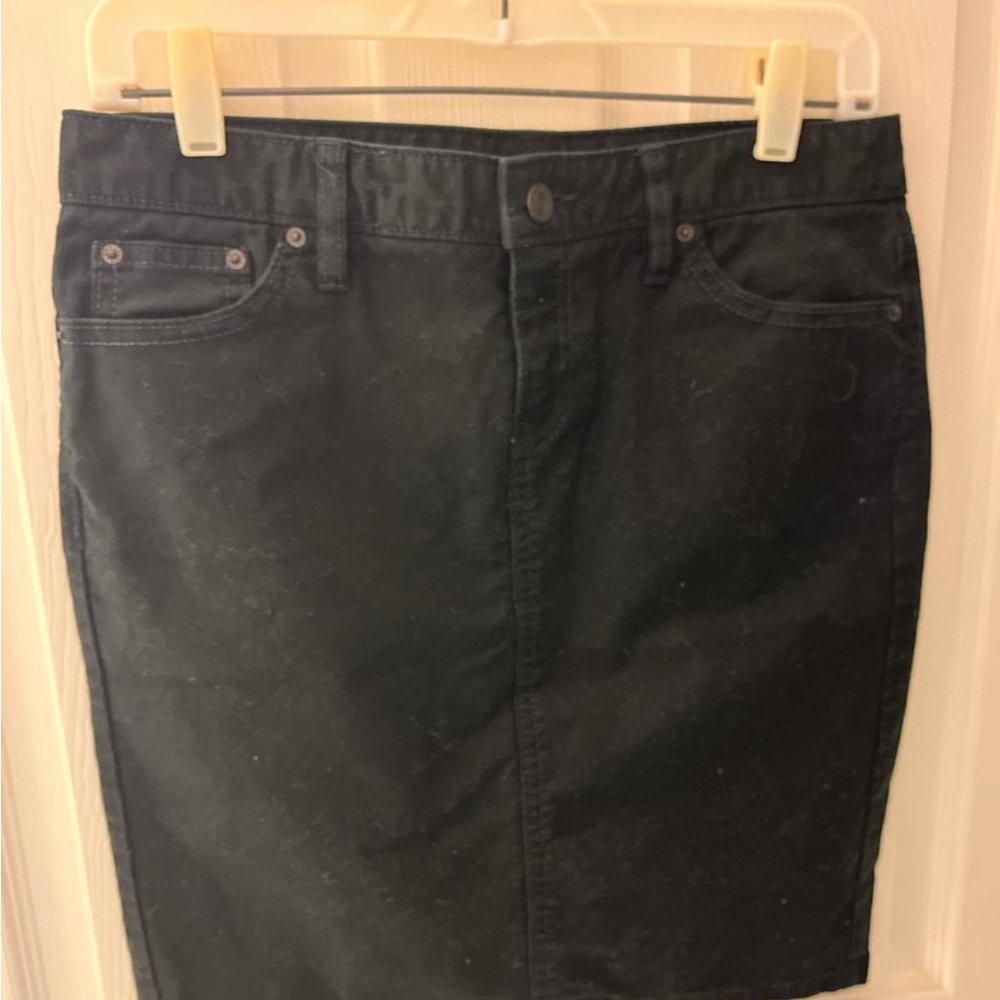 GAP Black Pencil Skirt